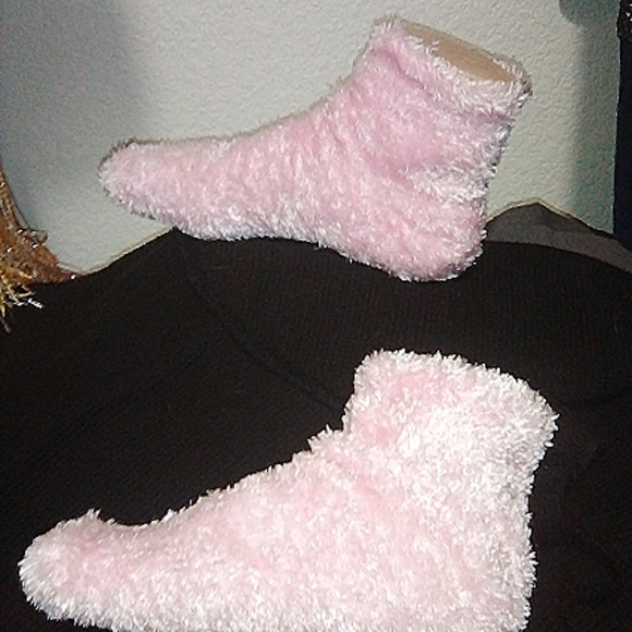 Fuzzy Socks 🧦 - Picture 4 of 6